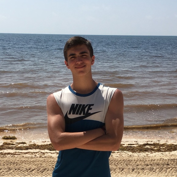 Meet your Posher, Nikolas - Picture 1 of 1